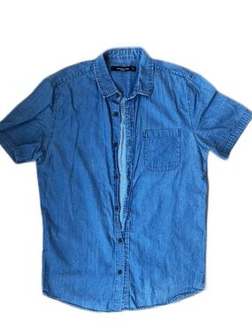 Stylish & Casual Short Sleeve Denim Shirt Small